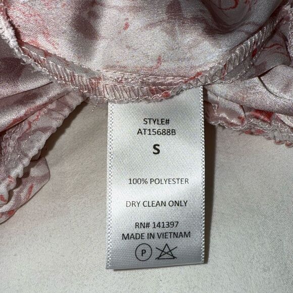 Astr Pink Flutter Sleeve Blouse with Notched Collar Size Small Womens - Picture 12 of 14